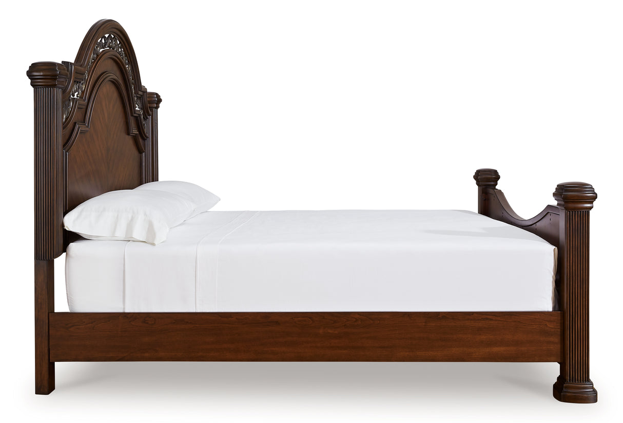 Lavinton Queen Poster Bed, Dresser, Mirror and Nightstand (Bed Size: Queen)
