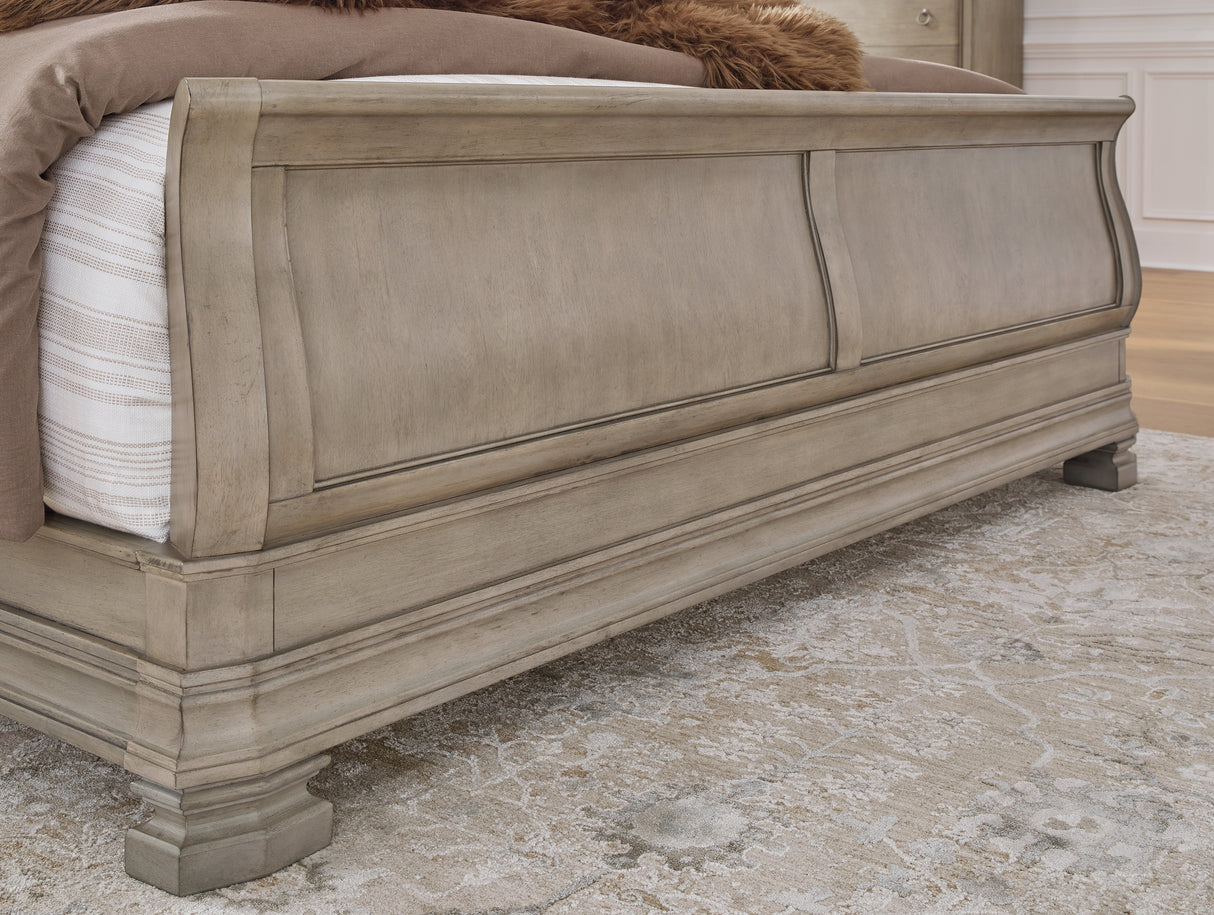 Lexorne Queen Sleigh Bed (Bed Size: King)