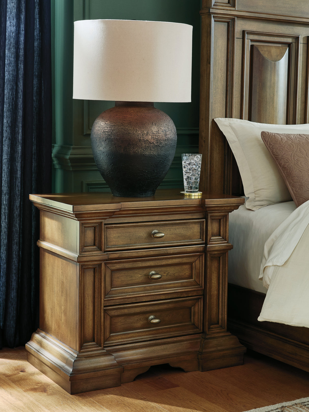 Frantanna Nightstand