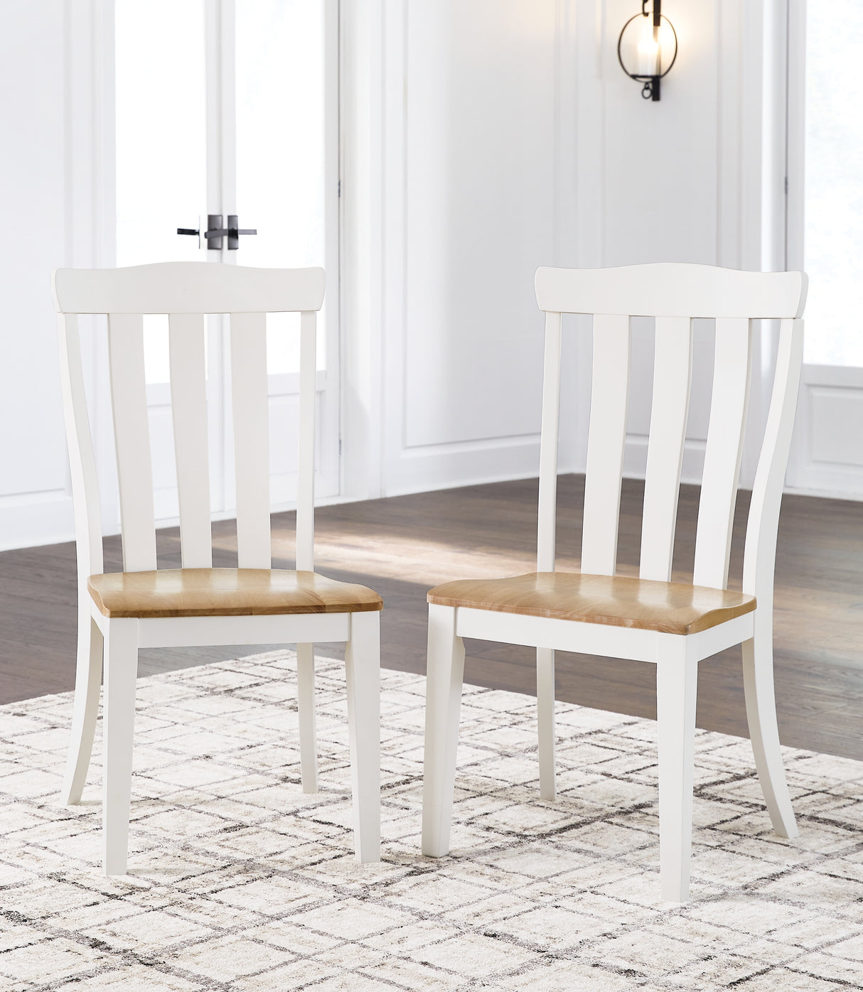 Ashbryn Dining Chair (Set of 2)