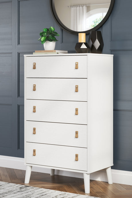 Aprilyn Chest of Drawers (Color: White)