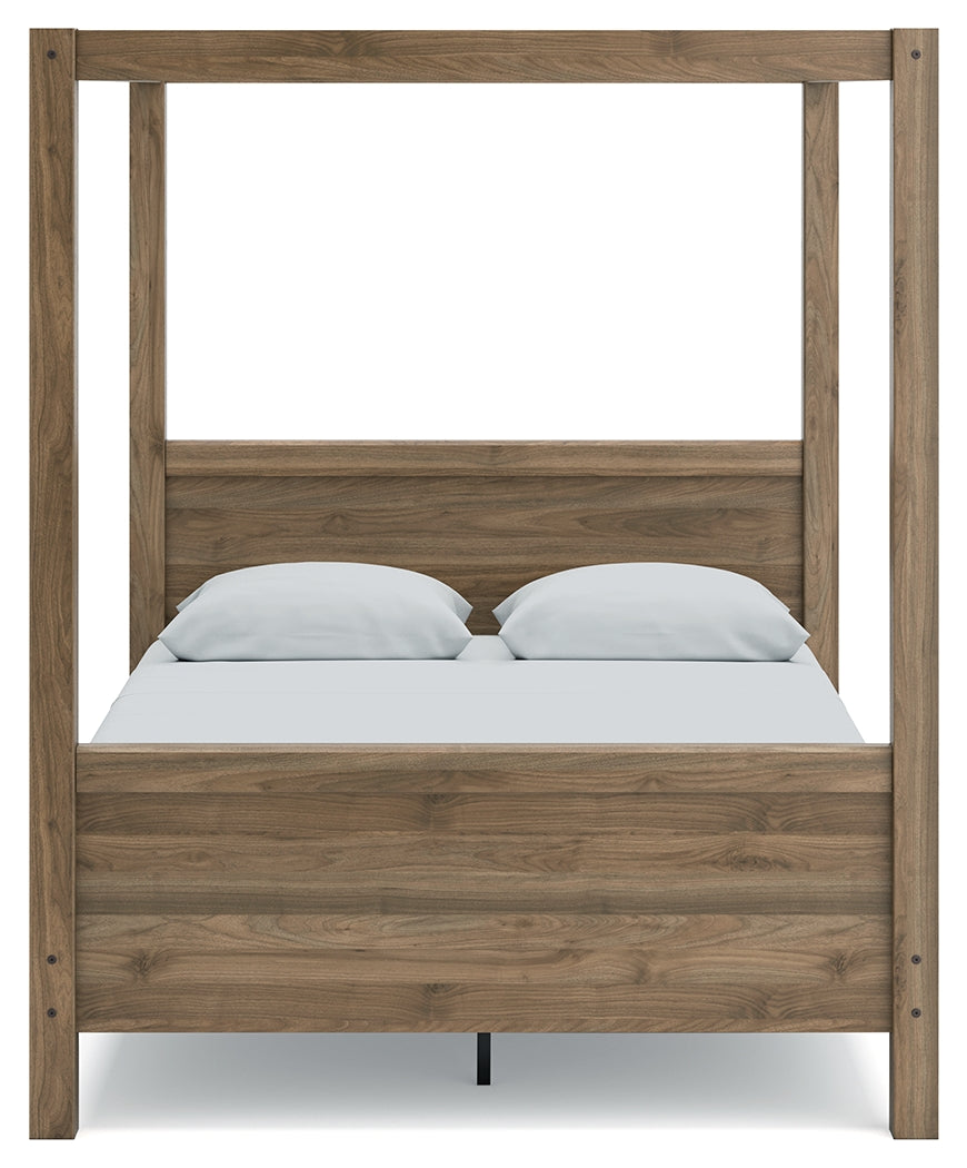 Aprilyn Queen Canopy Bed (Bed Size: Queen)