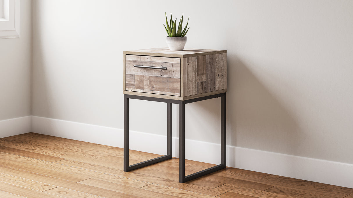 Neilsville Nightstand (Variation Color: Whitewash)