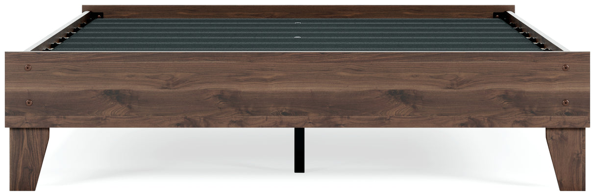 Calverson Queen Platform Bed (Bed Size: Queen)