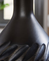Garinton Table Lamp (Color: Black)