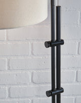 Baronvale Floor Lamp (Color: Black)