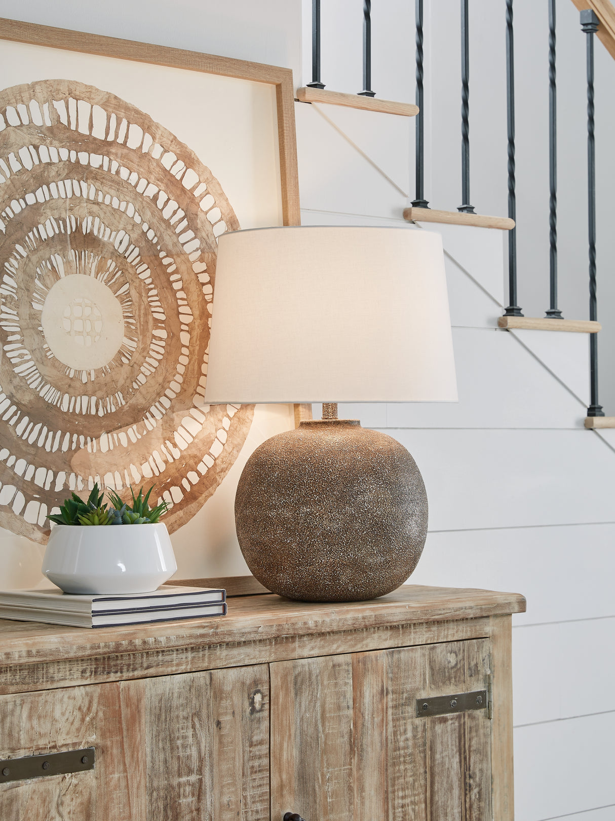 Neavesboro Table Lamp