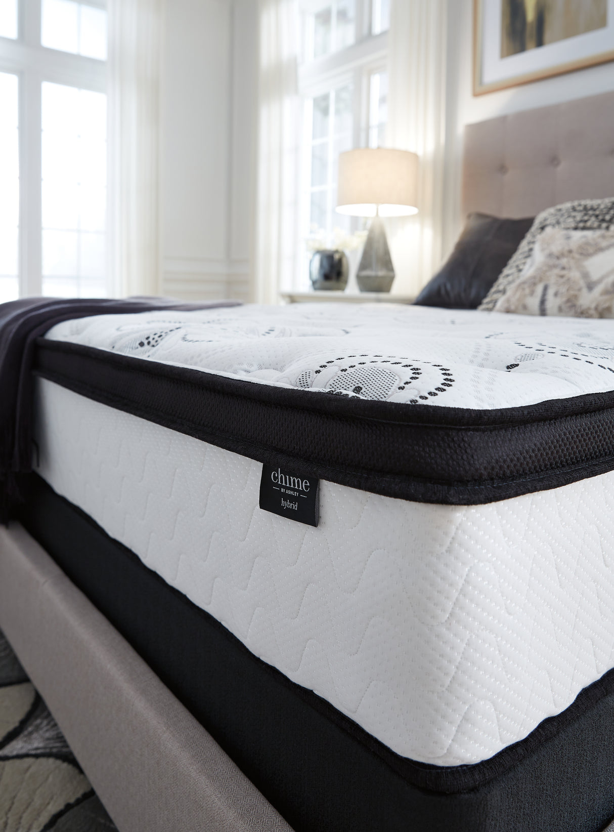 Chime 12 Inch Hybrid California King Mattress in a Box (Variation Bed Size: California King)