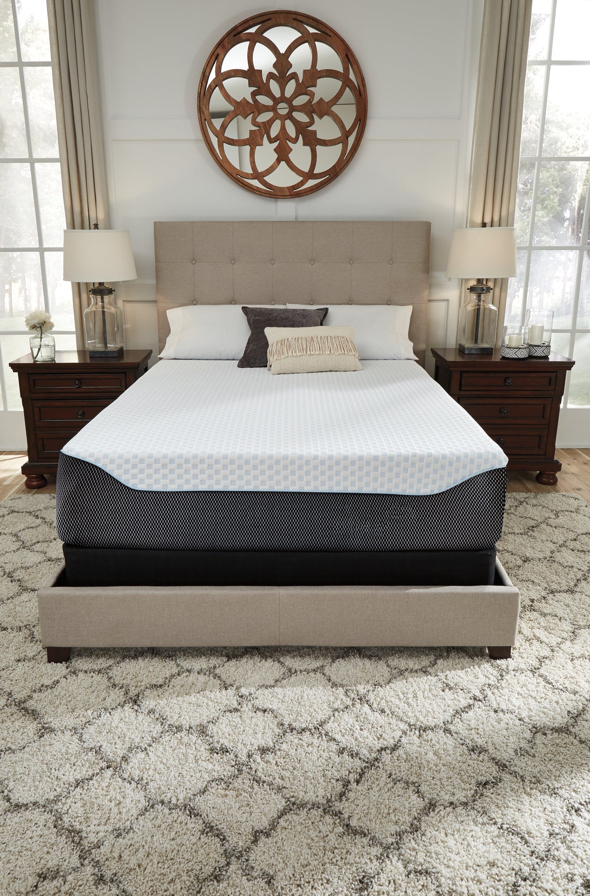 14 Inch Chime Elite King Memory Foam Mattress in a Box (Variation Bed Size: King)