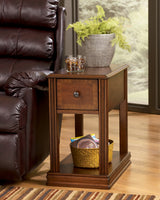 Breegin 2-Piece 2 End Tables (Chairside End Table, Chairside End Table)