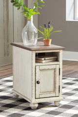 Realyn 2-Piece 2 End Tables